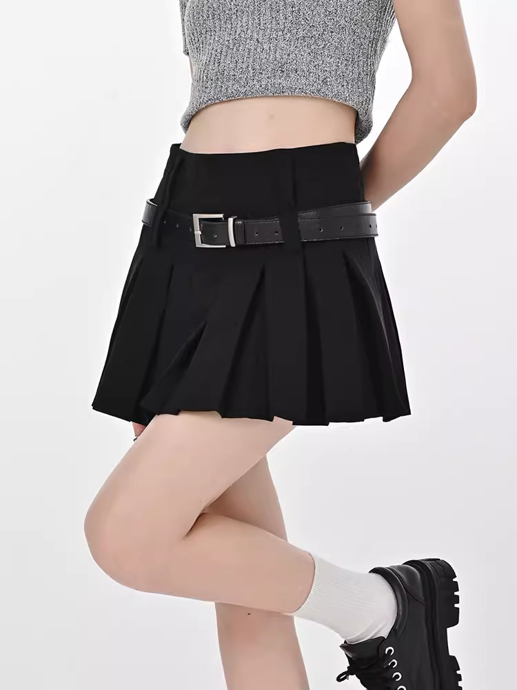 High-Waisted Pleated Mini Skirt | Hallebeauty