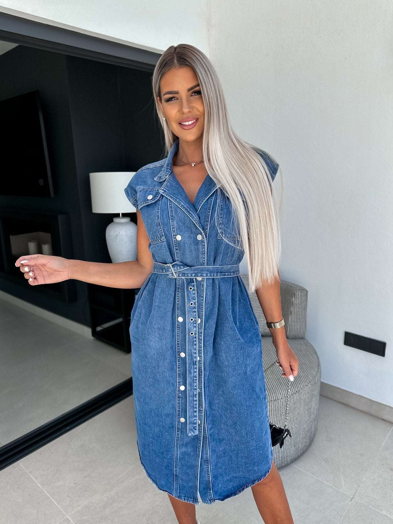 DenimLace - Chic Sleeveless Polo Denim Dress