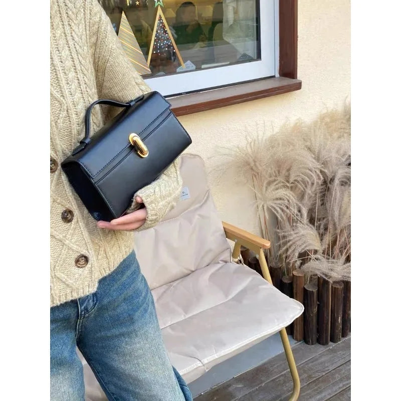 Chic Square Vintage Handbag – Retro Women’s Purse