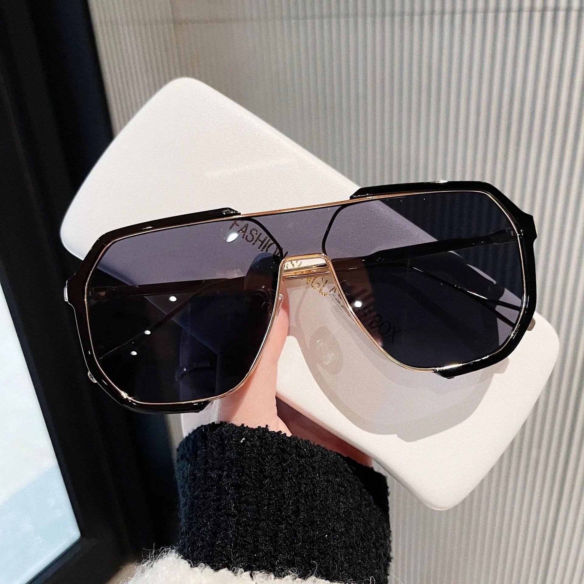 Oversized One-Piece Sunglasses