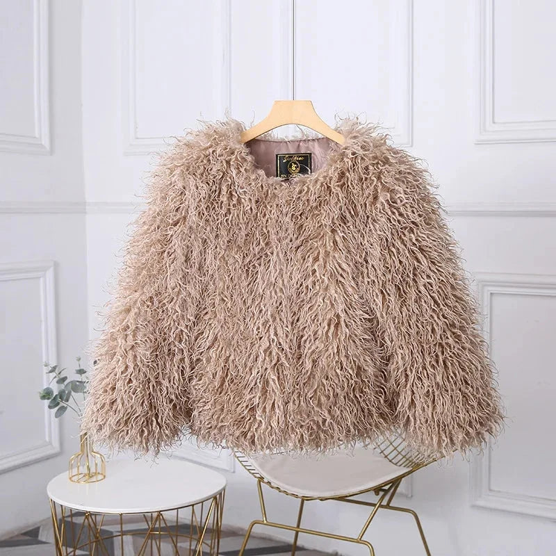 Luxury Cropped Faux Fur Coat-Hallebeauty