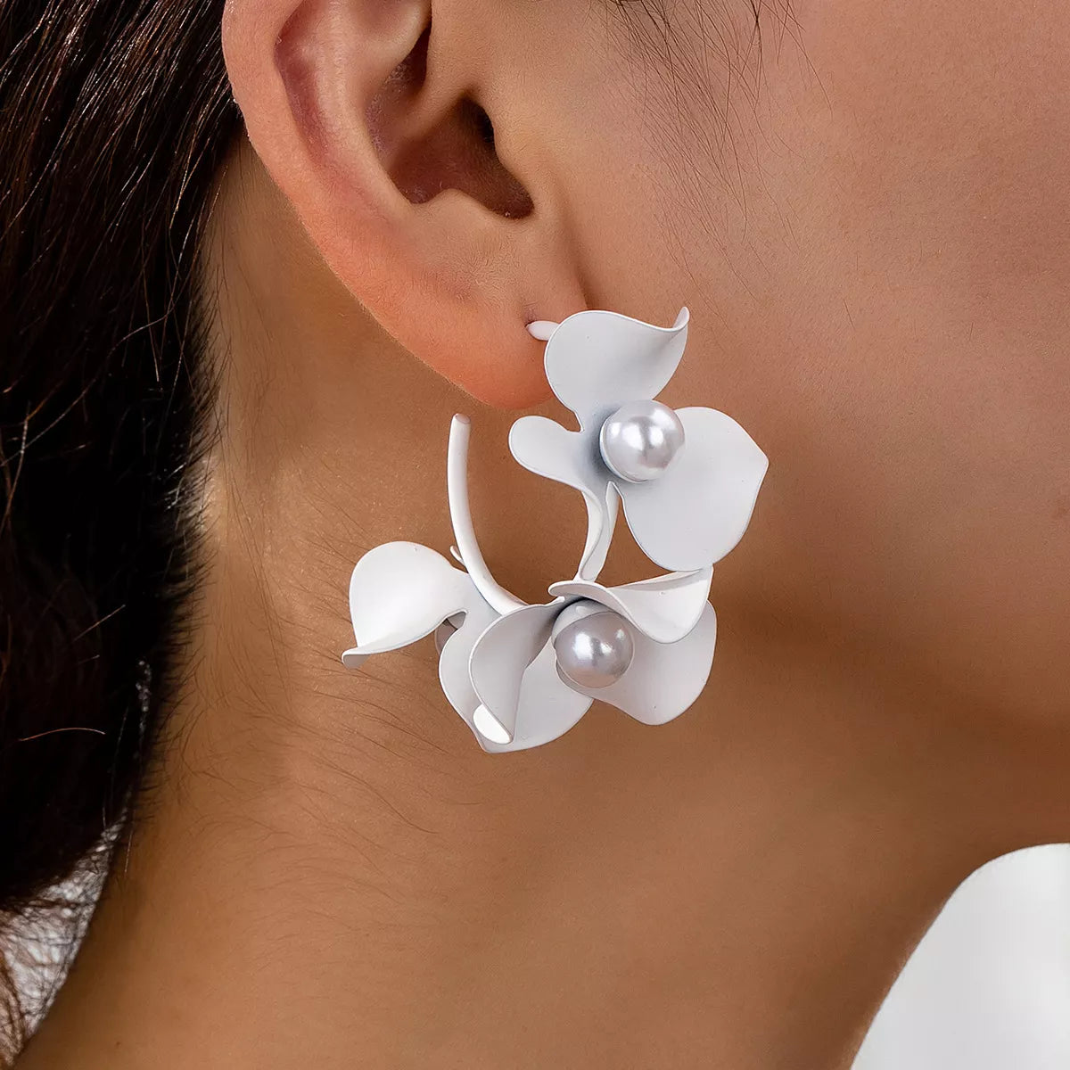 Floral Pearl Hoop Earrings | Shop Hallebeauty