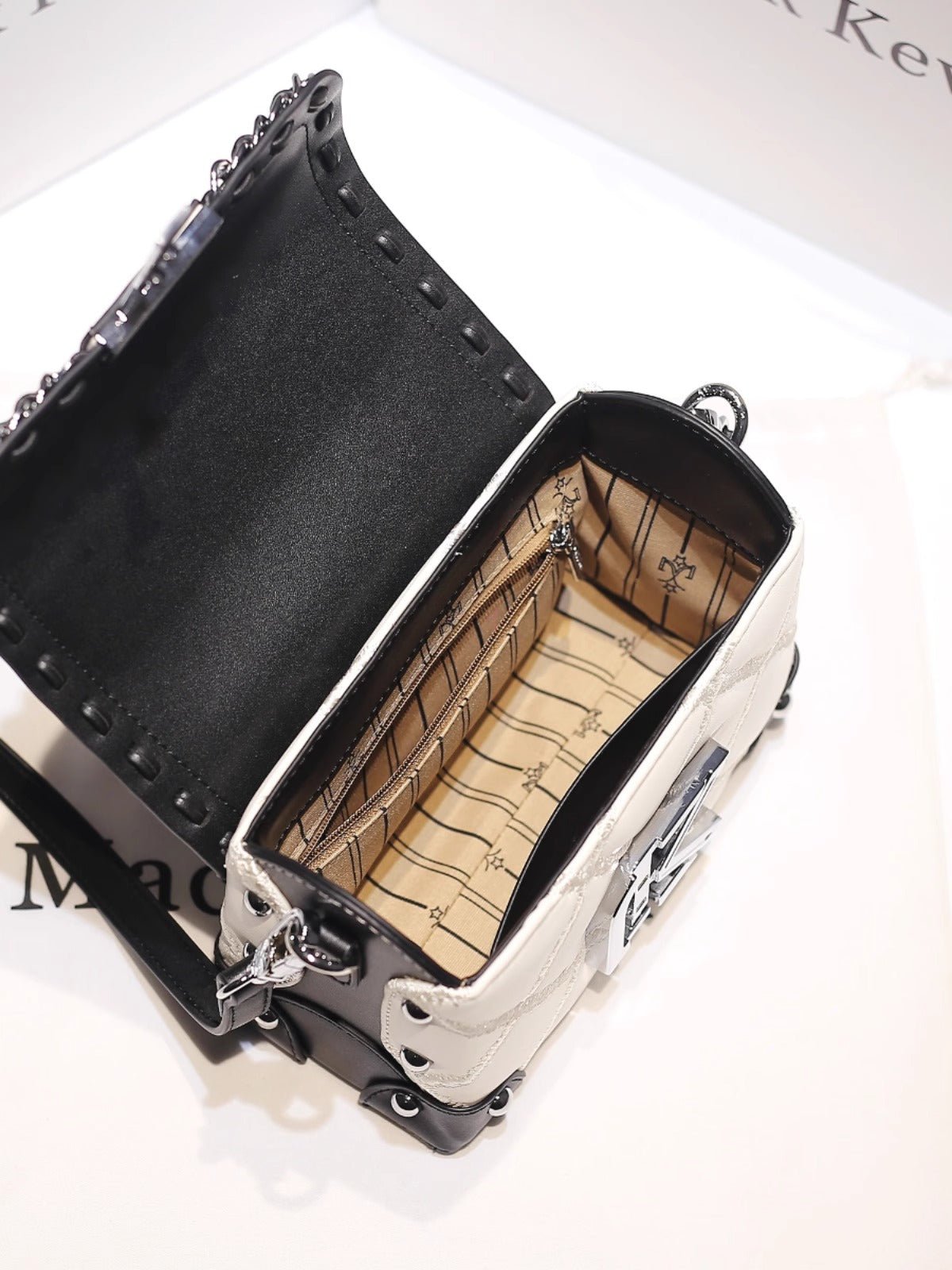 Chic Contrast Color Handbag for Stylish Women - HalleBeauty