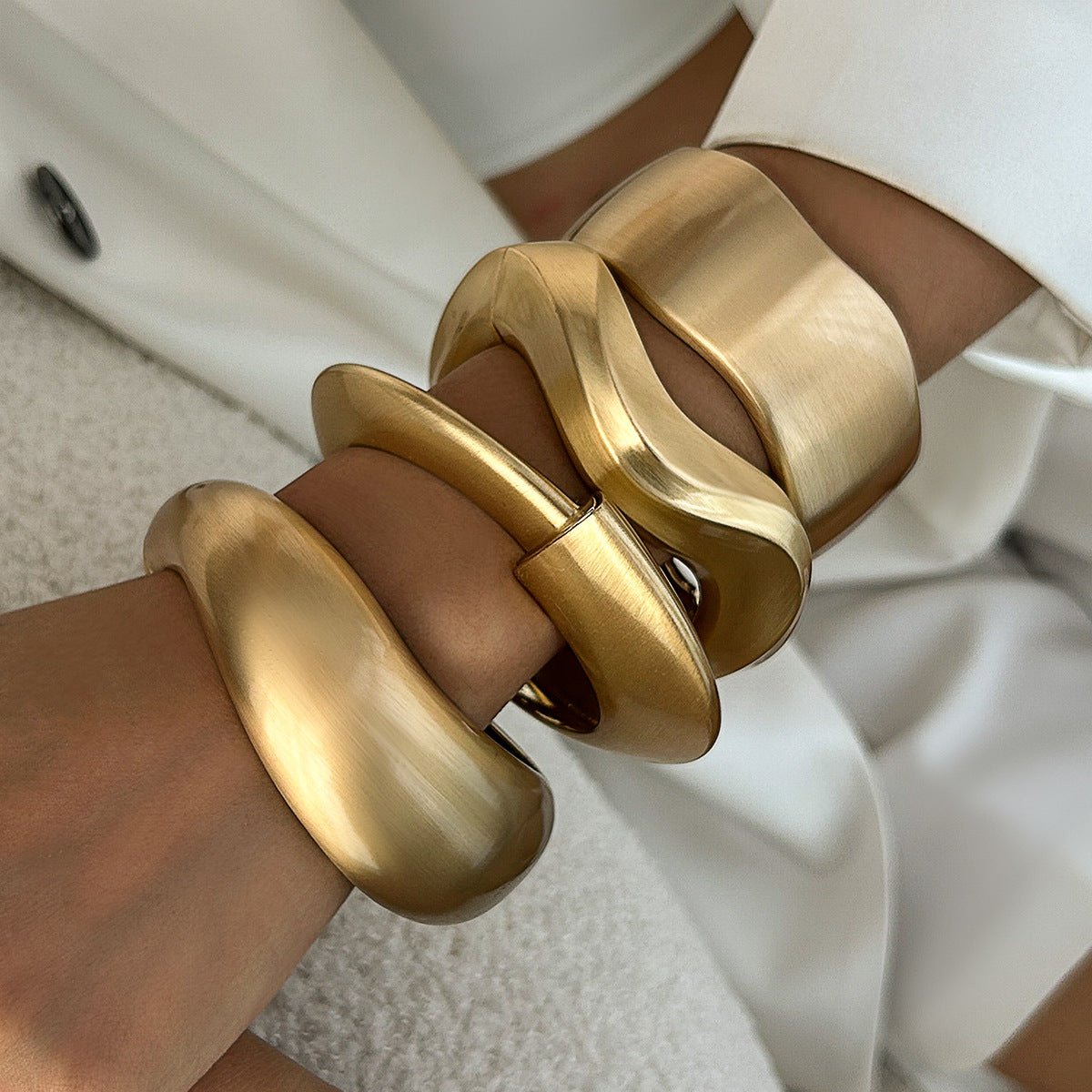 Chunky Gold Wave Cuff Bangles – Stackable Boho Statement Jewelry Set - HalleBeauty