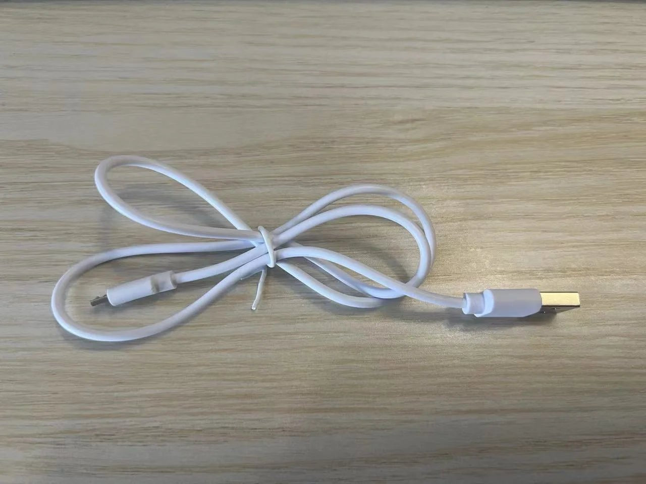 Color Light Neck Care Device | Gentle, Soothing Neck Care - HalleBeauty