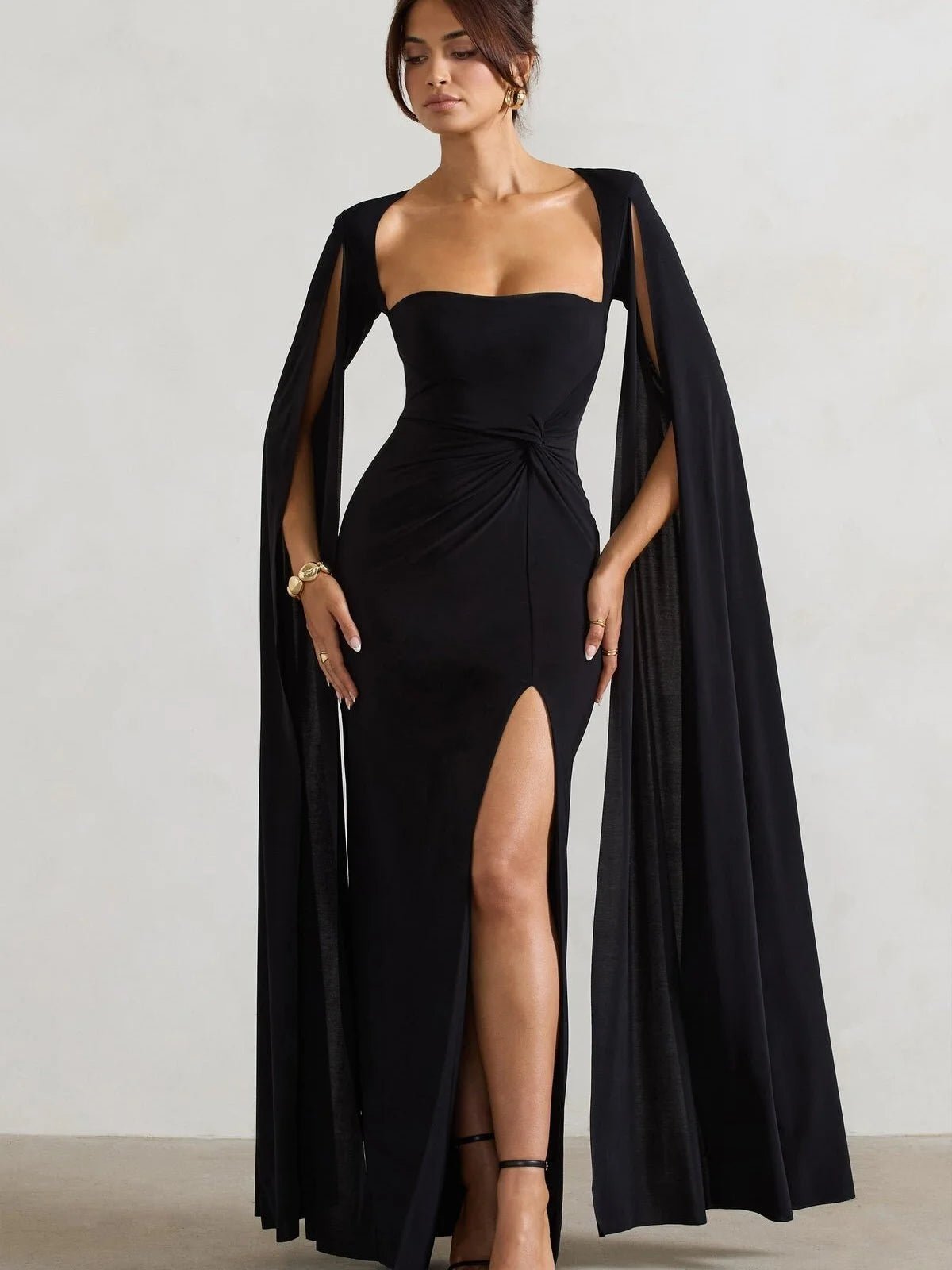 Elegant bodycon evening dress with side slit

