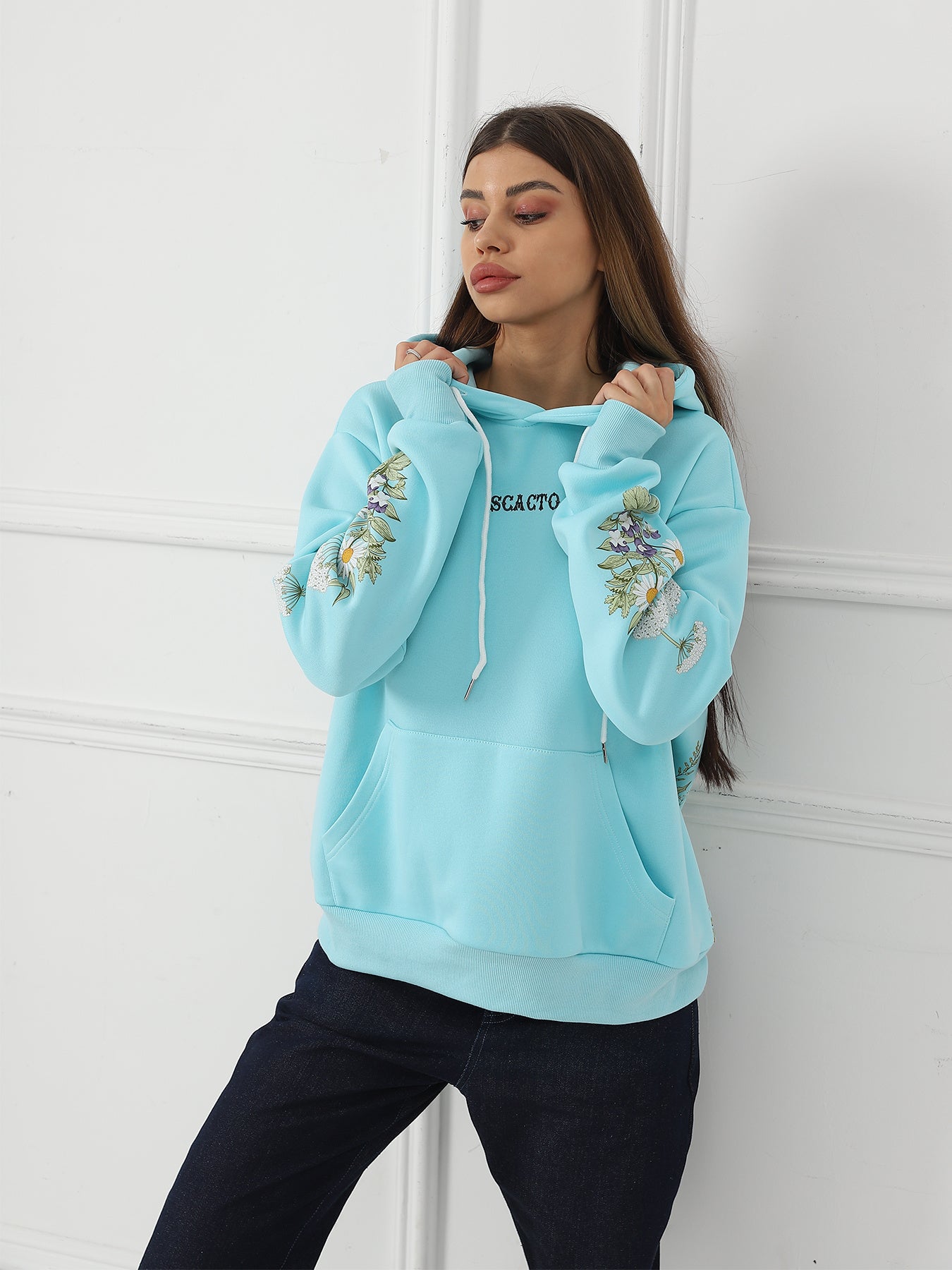 Women's Floral Long-Sleeved Sweatshirt | Solid Color & Stylish