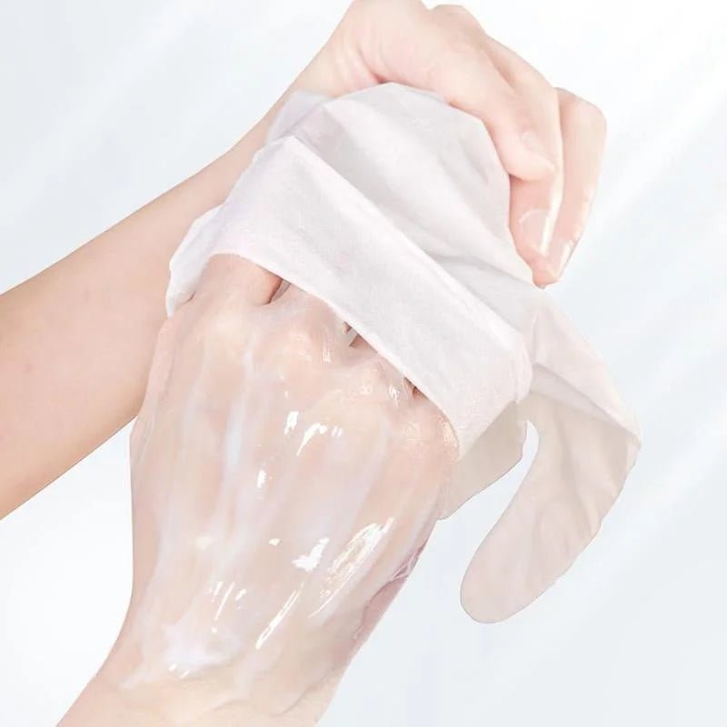 Lavender Hand Mask Gloves - Moisturizing & Nourishing Treatment - HalleBeauty