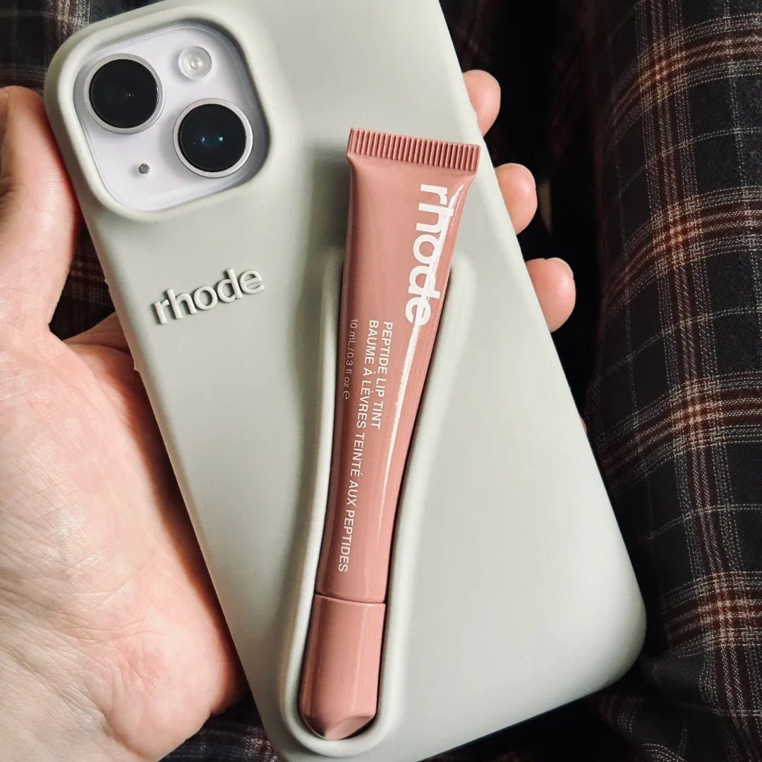 Lip Balm Phone Case + Gloss – 2 - in - 1 Chic - HalleBeauty