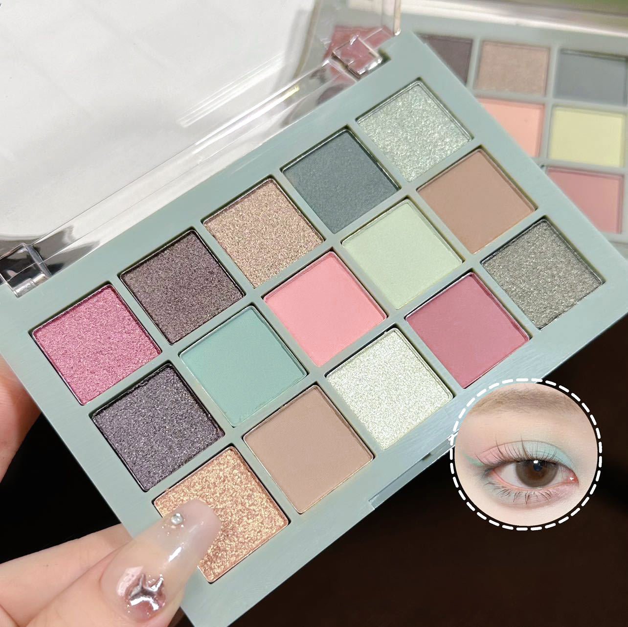 Retro Glam Eyeshadow Palette - HalleBeauty