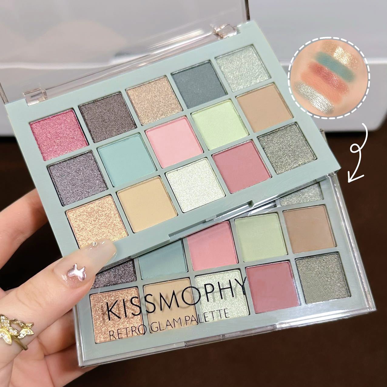 Retro Glam Eyeshadow Palette - HalleBeauty