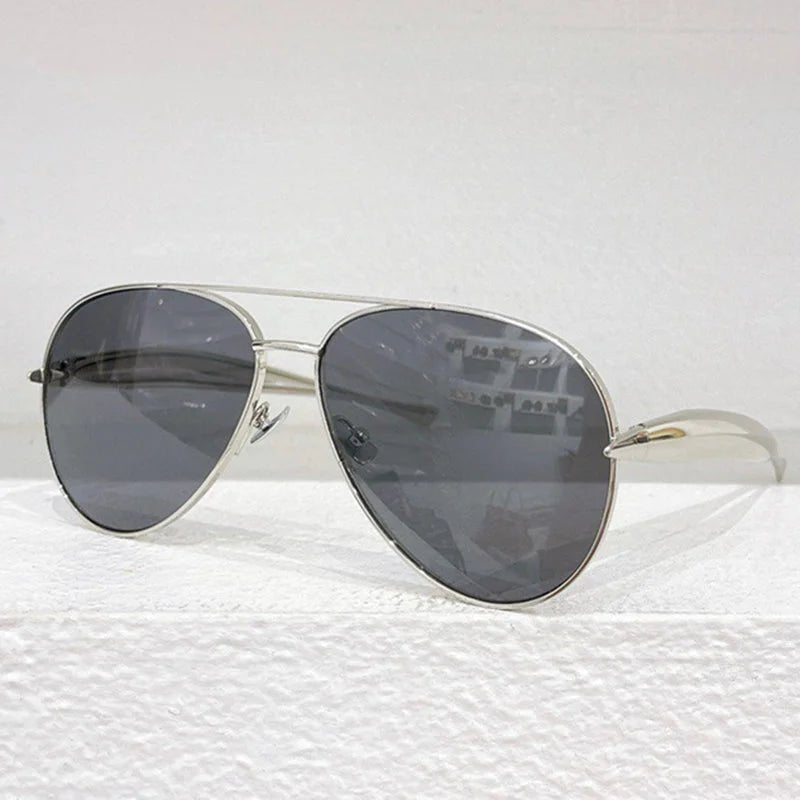 Retro aviator-style sunglasses for men and women- HalleBeauty