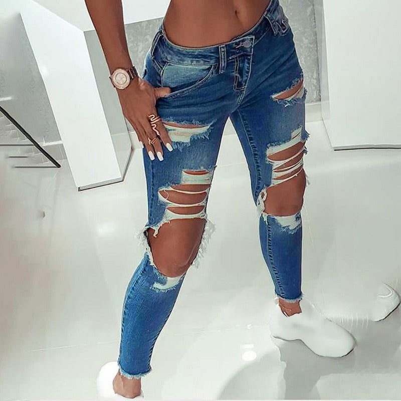 Chic Low-Rise Ripped Stretch Jeans - HalleBeauty
