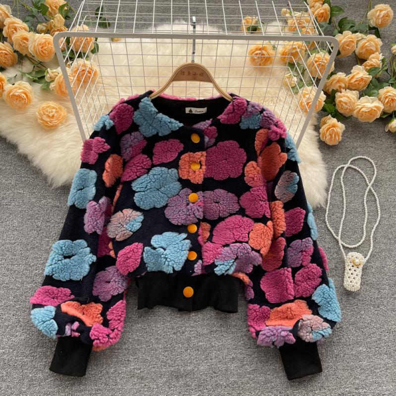 Chic Women's Retro Short Cardigan - Slim Fit, Single-Breasted with 3D Flower Detail - HalleBeauty