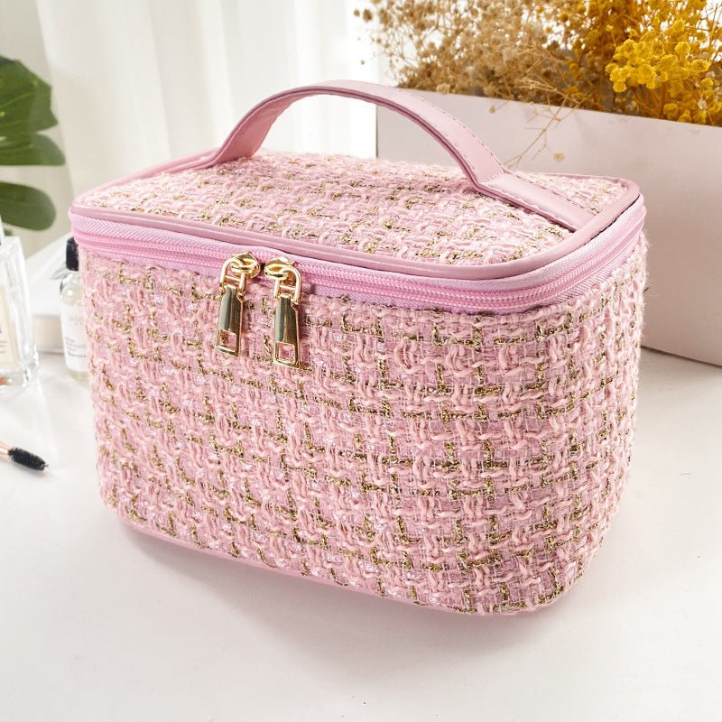 Large Capacity Cosmetic Bag - Portable Toiletry Storage for Travel - HalleBeauty