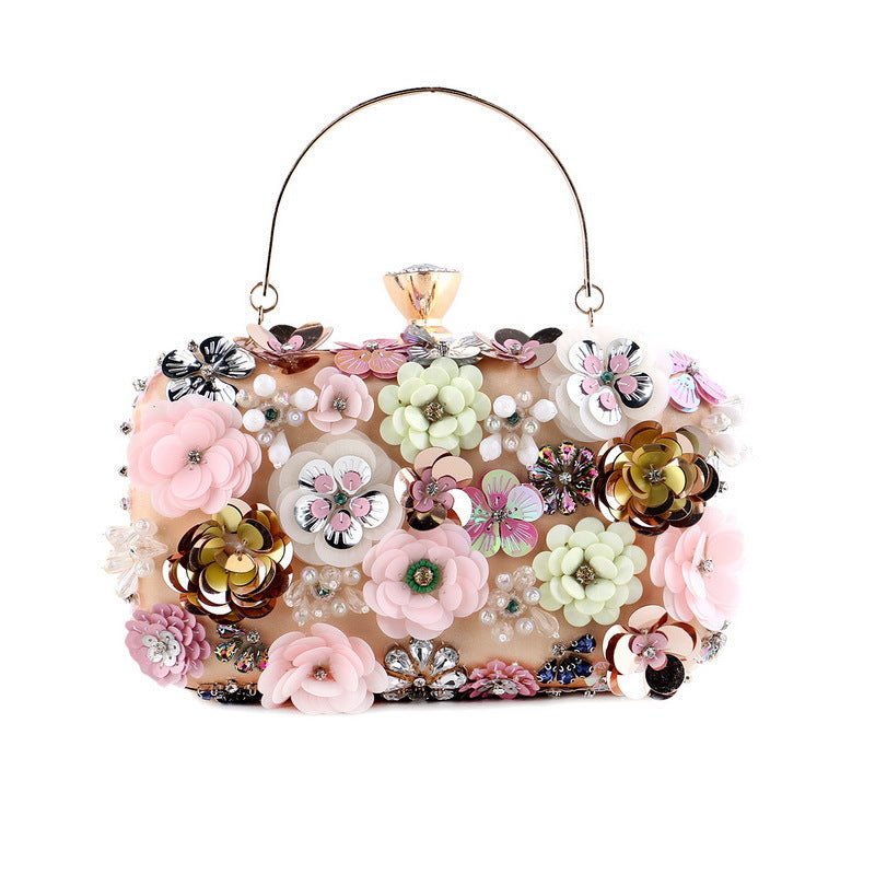 Chic Personality Banquet Clutch for Women: Fashion Forward - HalleBeauty